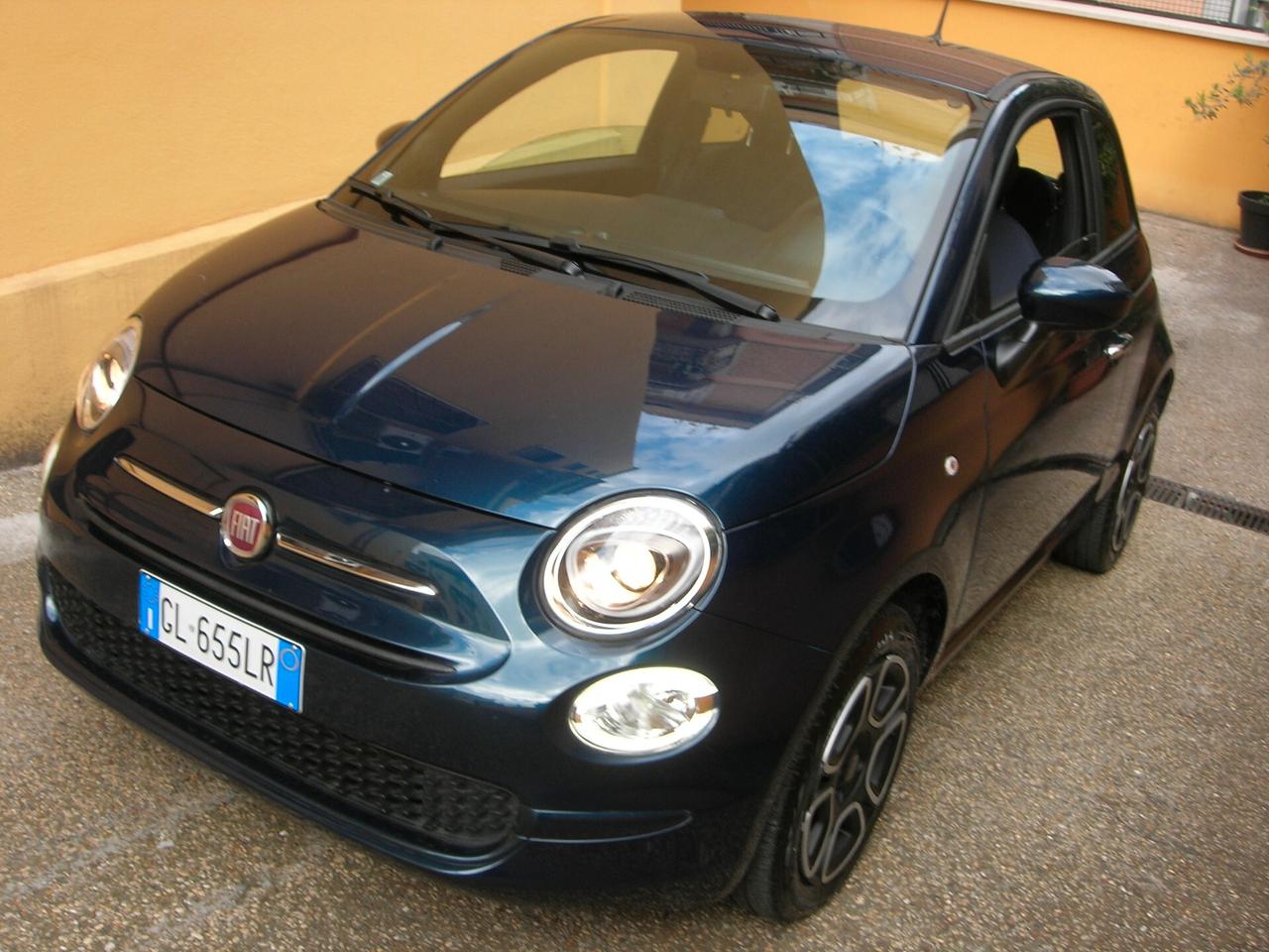 Fiat 500 1.0 Hybrid Red