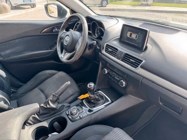 Mazda 3 2.2 Skyactiv-D Exceed - LIEVE URTO FRONT. !!