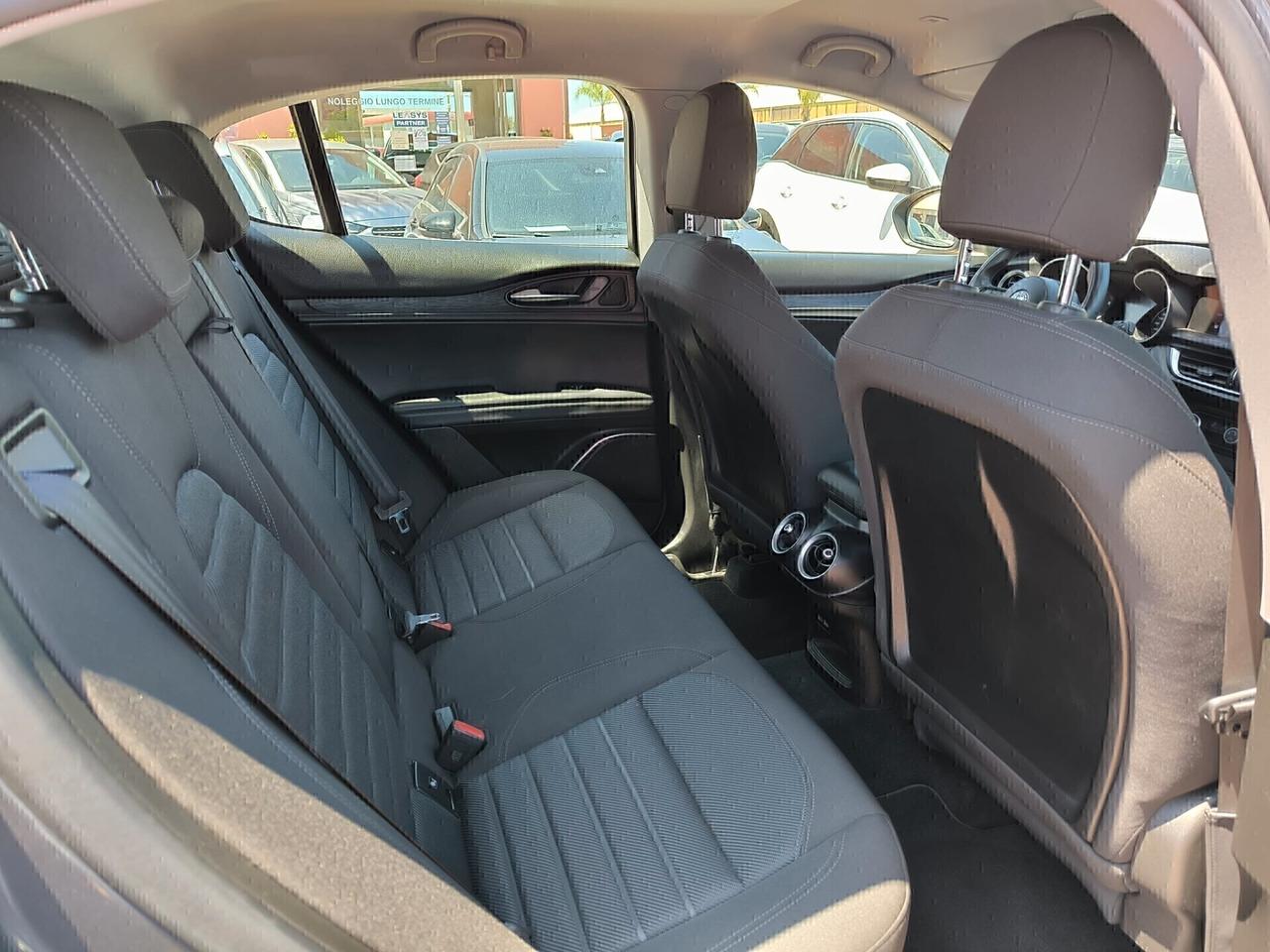 Alfa Romeo Stelvio 2.2 Turbodiesel 160 CV AT8 RWD Business