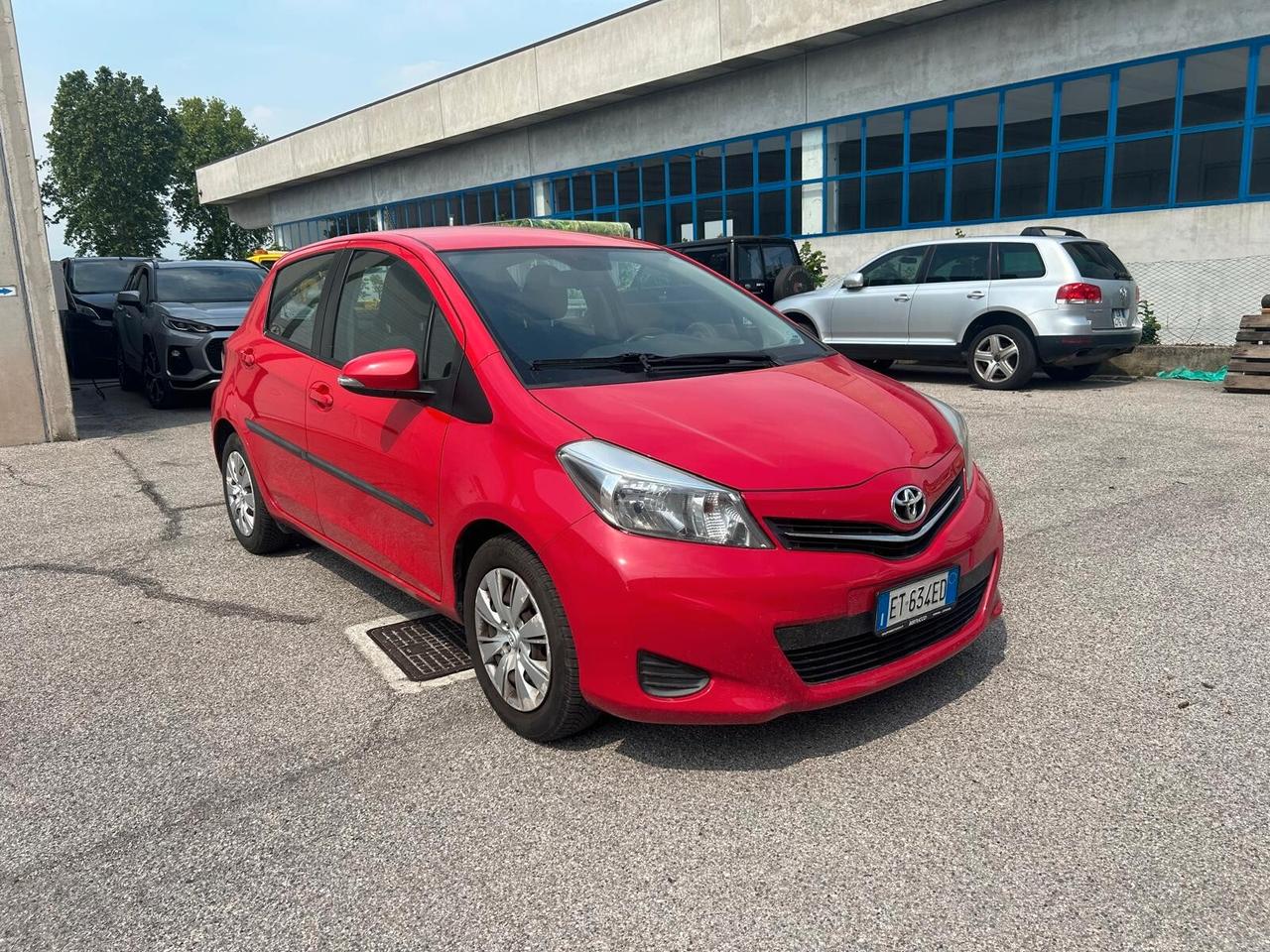 Toyota Yaris 1.0 5 porte NEOPATENTATI OK