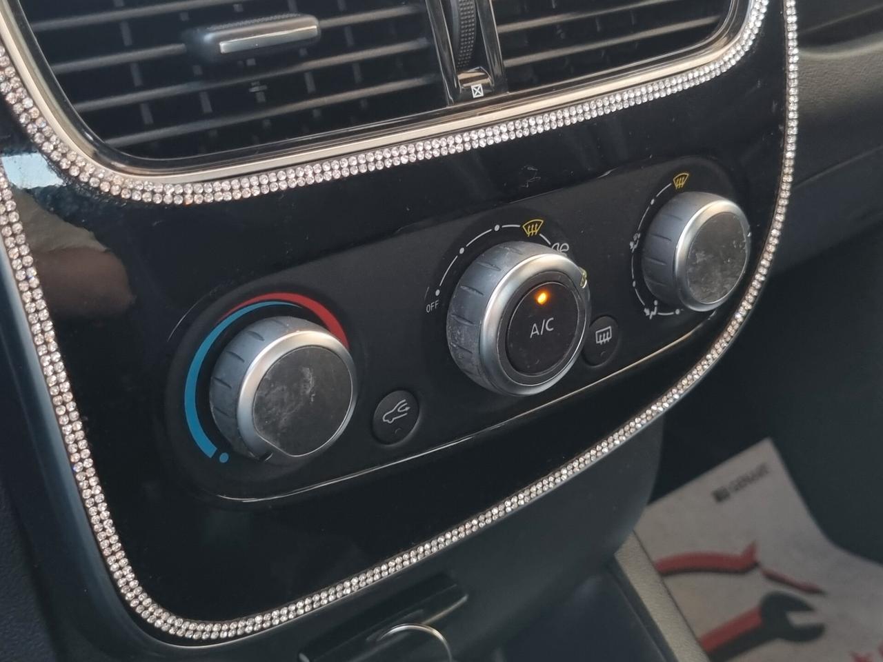 Clio IV 2017 1.2 16v Zen 75cv