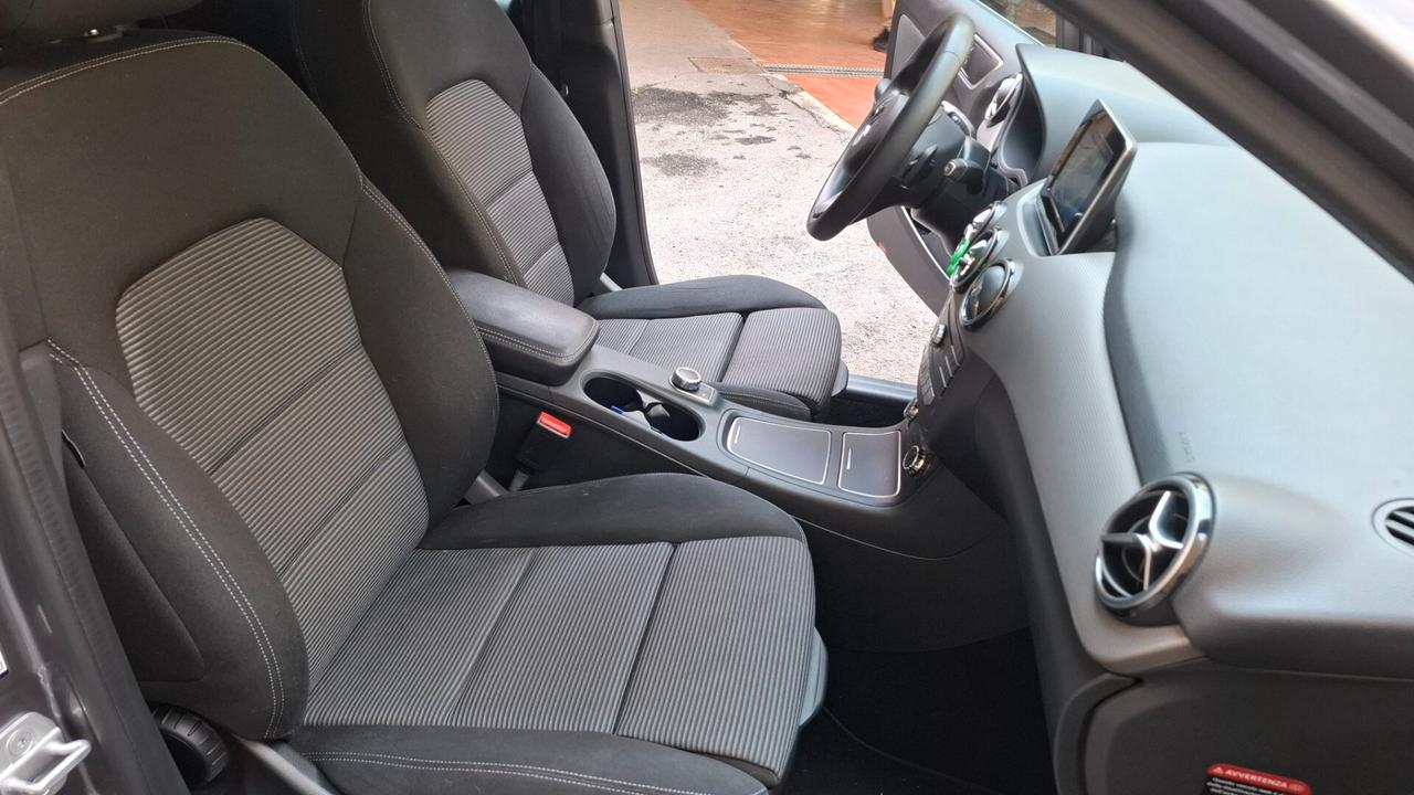 Mercedes-benz B 180 d Automatic Premium