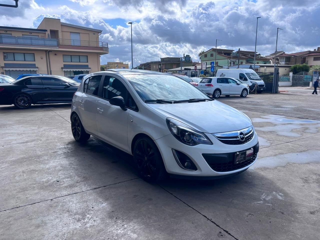 Opel Corsa 1.2 5 porte Cosmo
