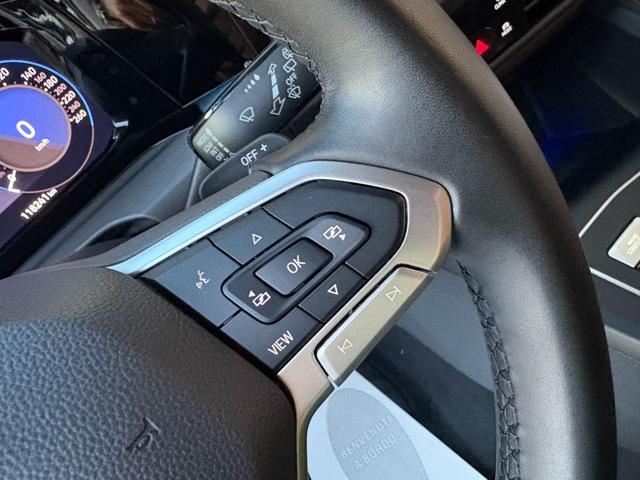 VOLKSWAGEN Golf 2.0 TDI DSG SCR Life COCKPIT-LUCI AMBIENTE