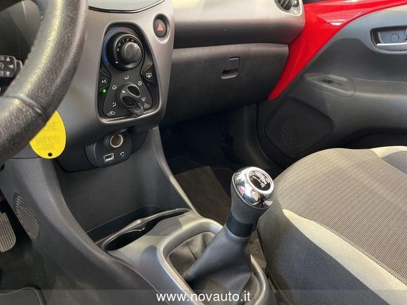 Toyota Aygo Aygo Connect 1.0 VVT-i 72 CV 5 porte x-play