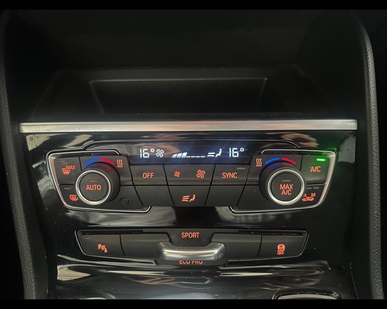 BMW Serie 2 A.T. (F45) - 218i Active Tourer Business