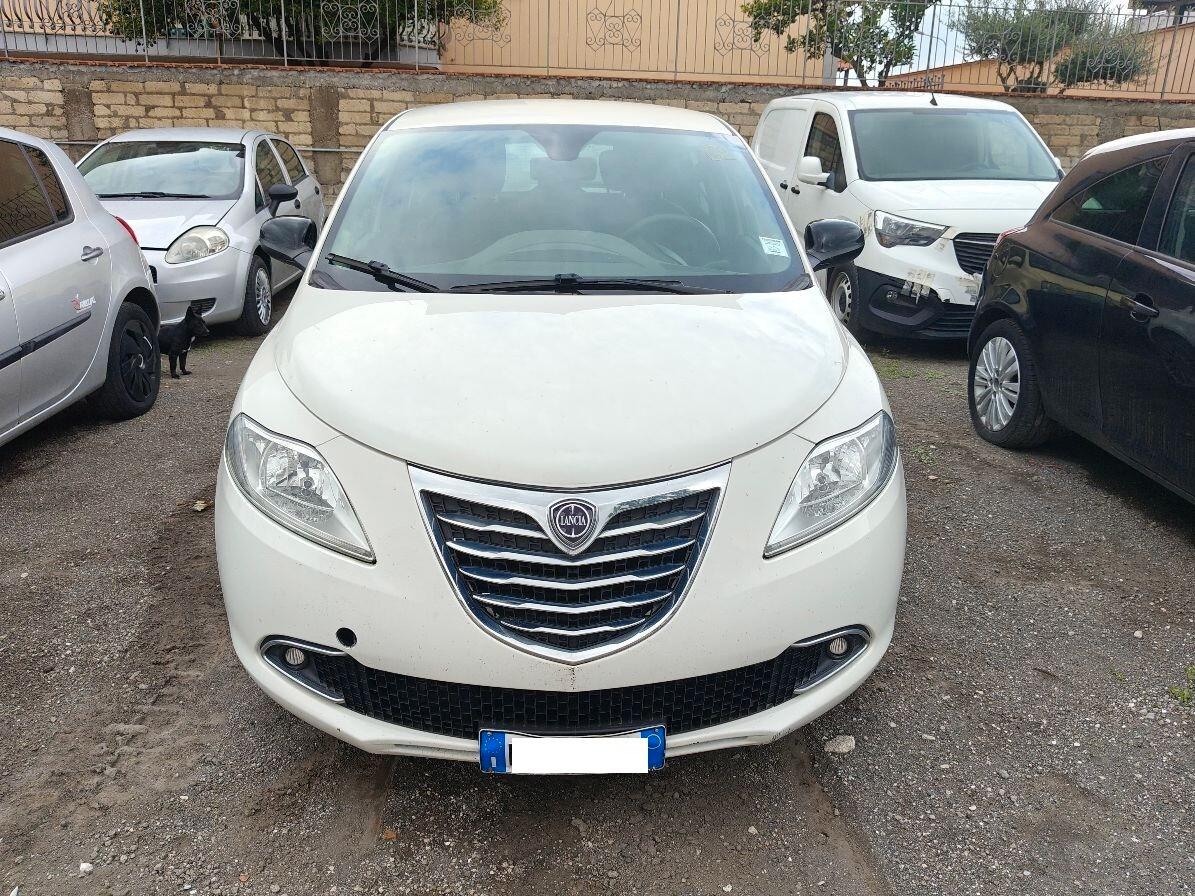 Lancia Ypsilon 1.3 MJT 16V 95 CV 5 porte S&S Silver