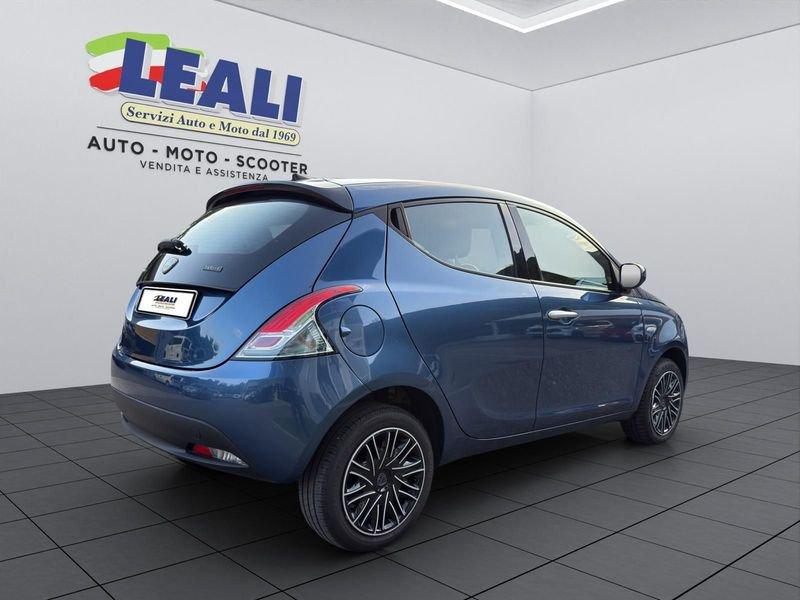Lancia Ypsilon Ypsilon 5p 1.0 hybrid 70cv 6m Silver Plus