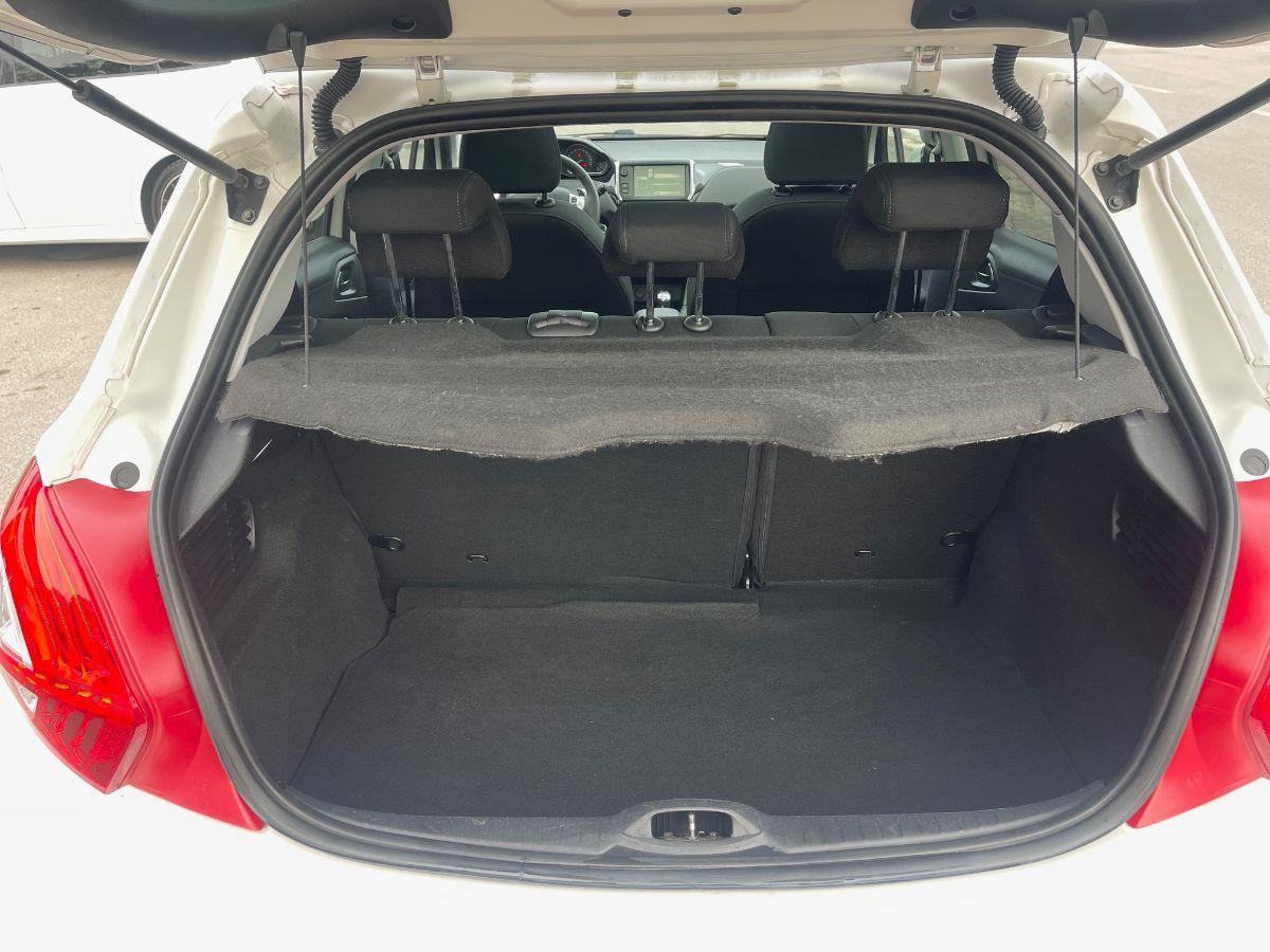 PEUGEOT - 208 - 1.6 e-HDi 92 CV S&S 5p. Allure
