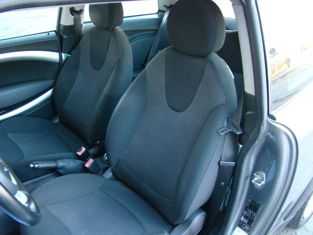 Mini 1.4 16V 75CV. One