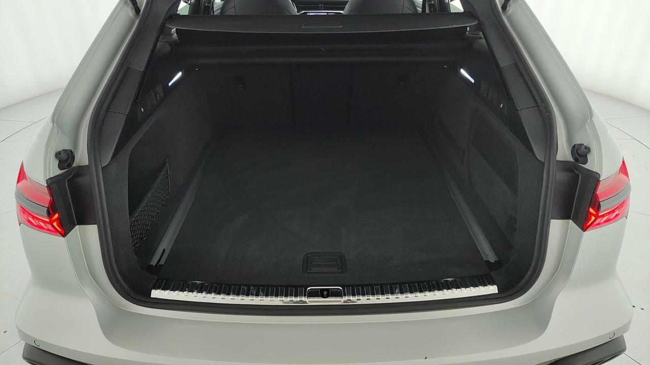 AUDI RS6 Avant 4.0 mhev performance quattro tiptronic