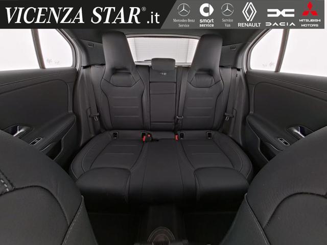 MERCEDES-BENZ A 180 d AMG ADVANCED PREMIUM