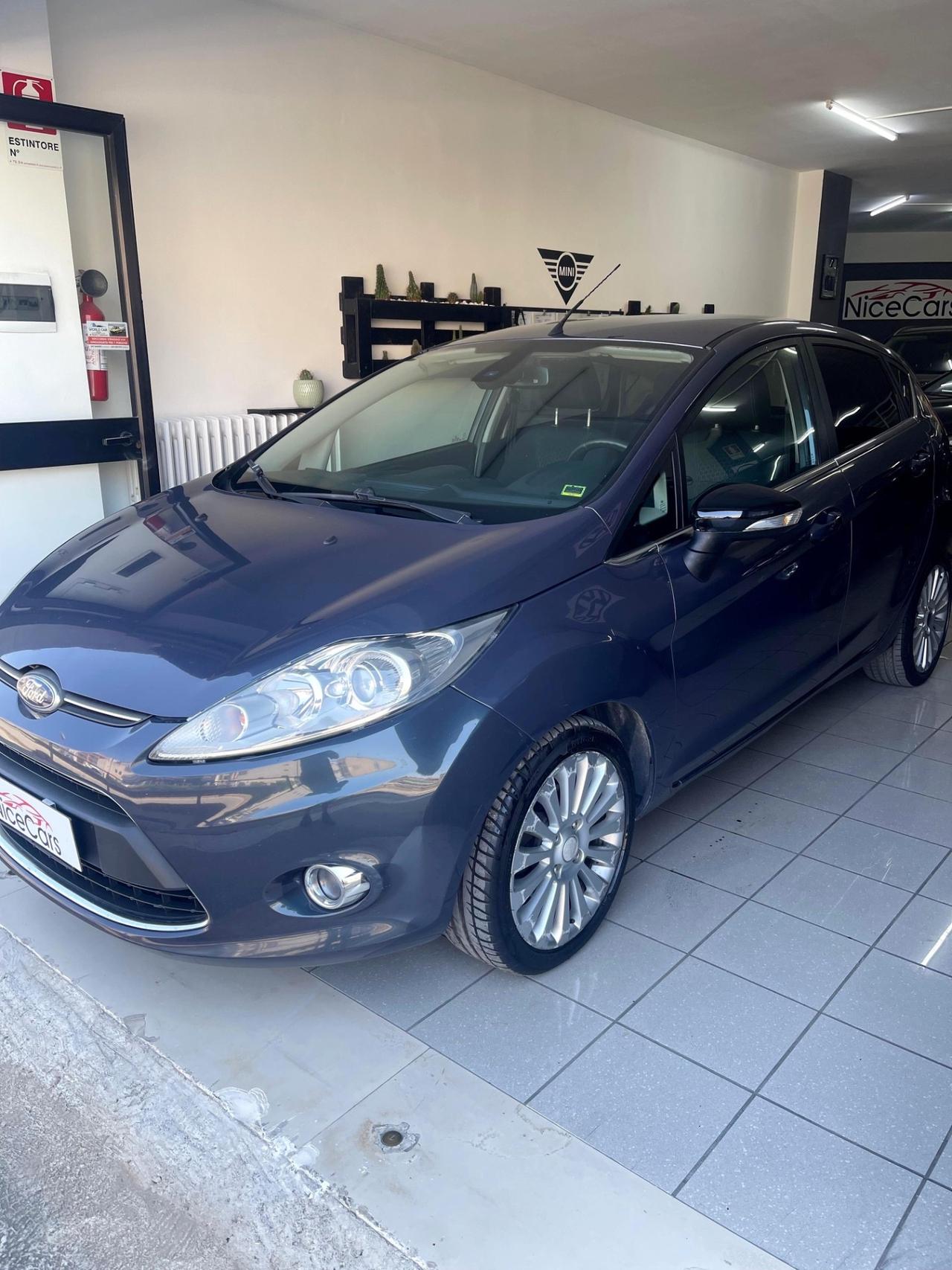 Ford Fiesta 1.4 TDCi 70CV 5 porte Titanium