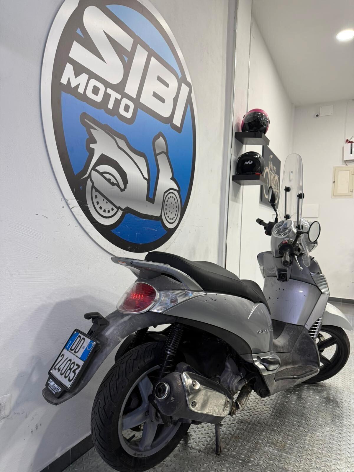 Aprilia Scarabeo 250