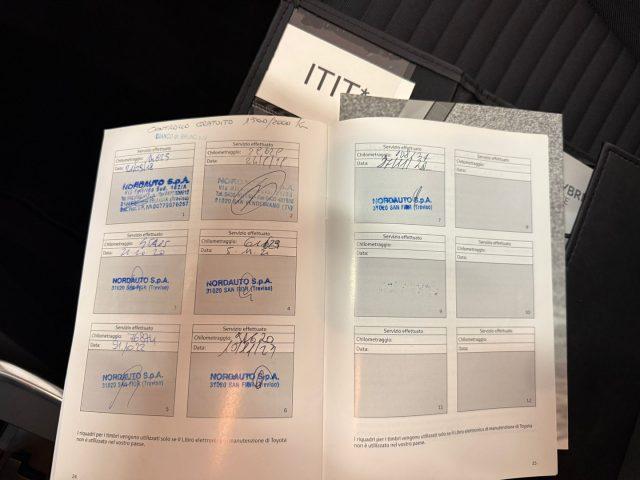 TOYOTA Yaris 1.5 Hybrid 5 porte Active