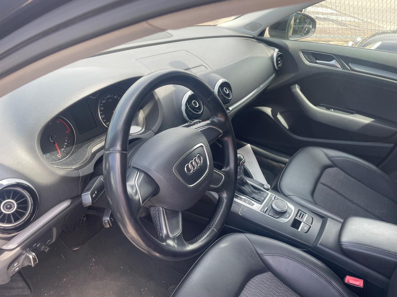 Audi A3 Sedan 1.6 TDI clean diesel S tronic Ambiente