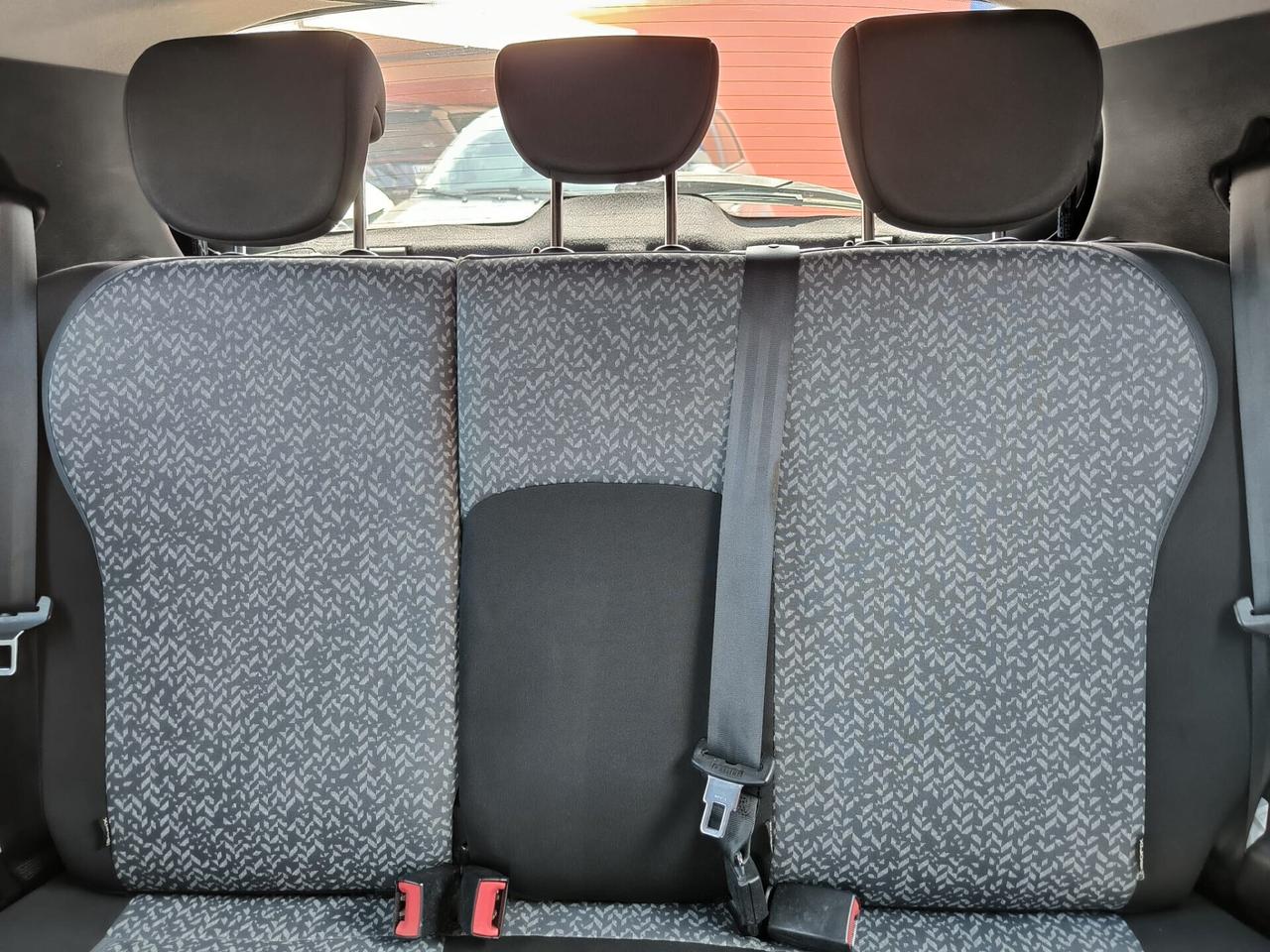 Lancia Ypsilon 1.0 FireFly 5 porte S&S Hybrid Ecochic Silver