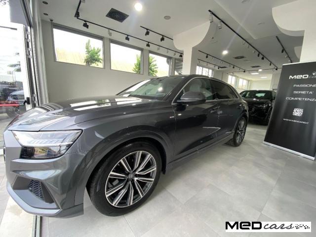 AUDI - Q8 - 50 TDI 286 CV quattro tiptronic Sport