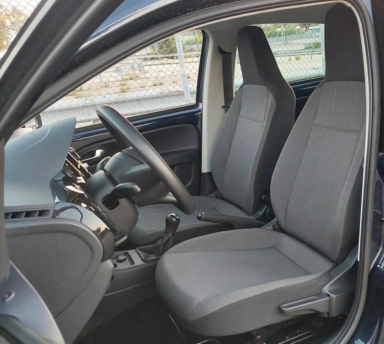 VOLKSWAGEN UP- NEOPATENTATI- UNICO PROPRIETARIO