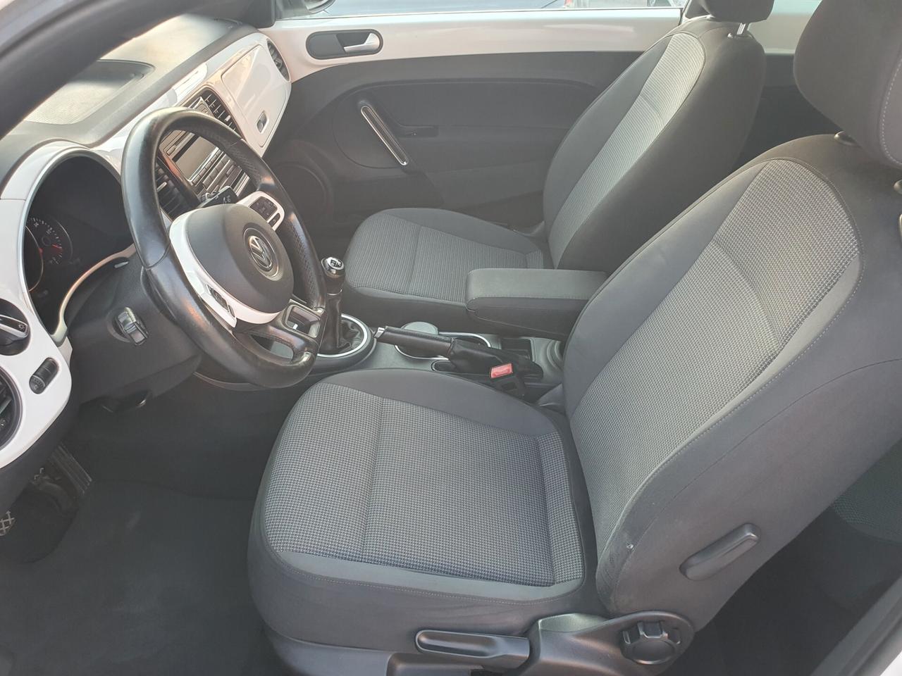 Volkswagen Maggiolino 1.6 TDI 105cv Neopatent 2012