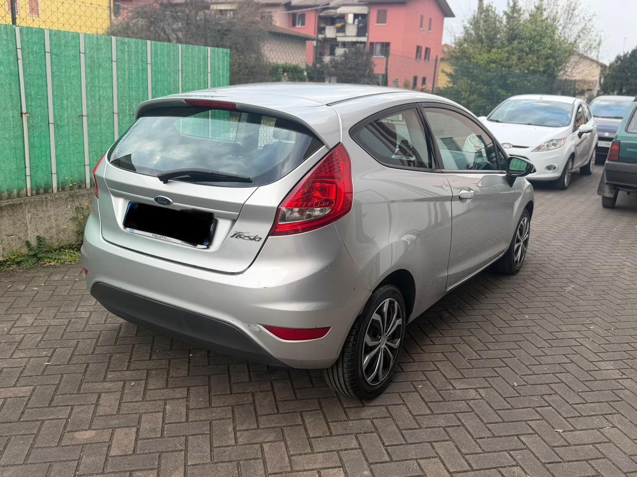 FORD FIESTA 1.2 BENZINA – EURO 5 – OK NEOPATENTATI – IDEALE PRIMA AUTO