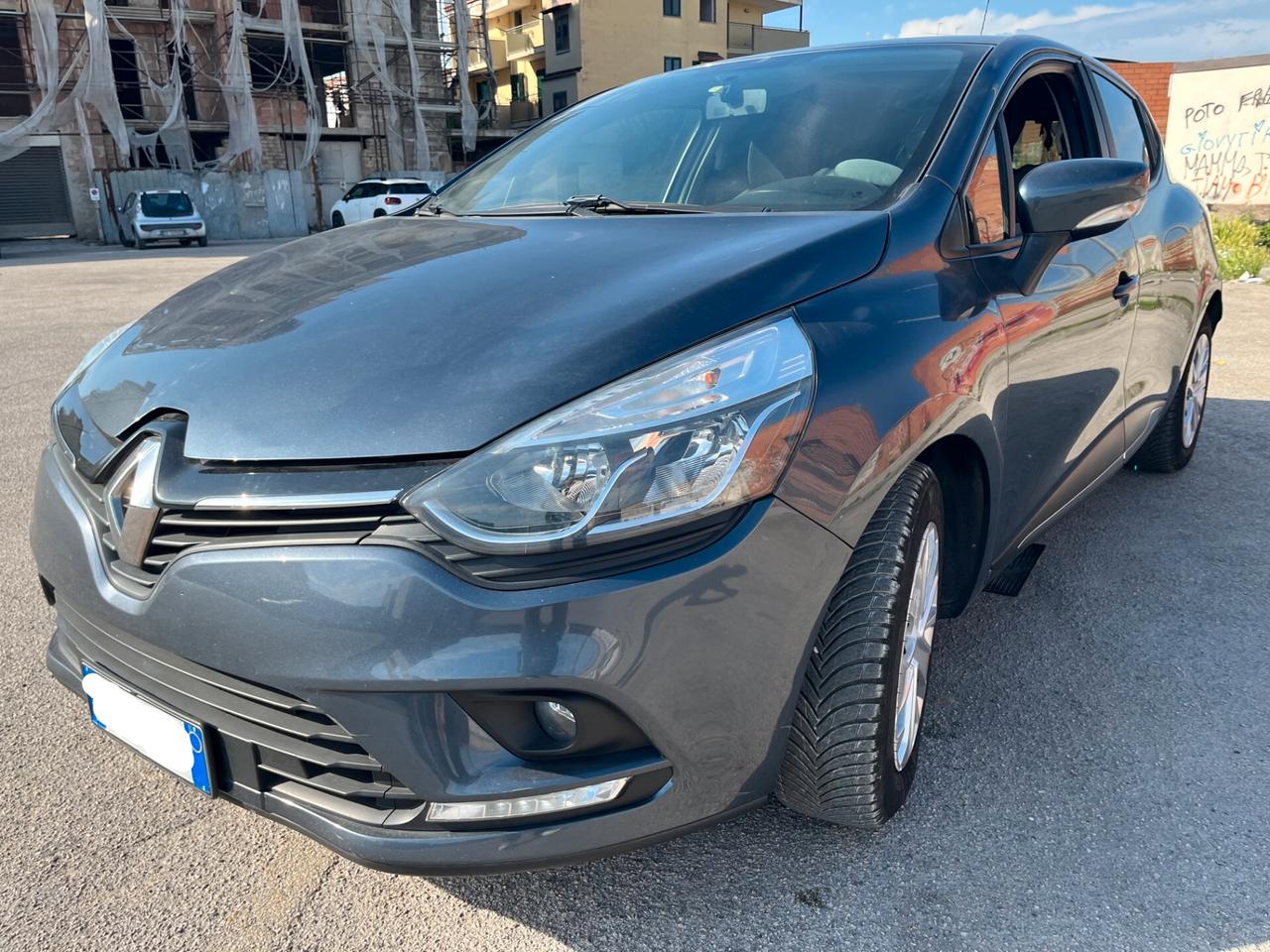 Renault Clio dCi 8V 90 CV 5 porte Moschino Intens