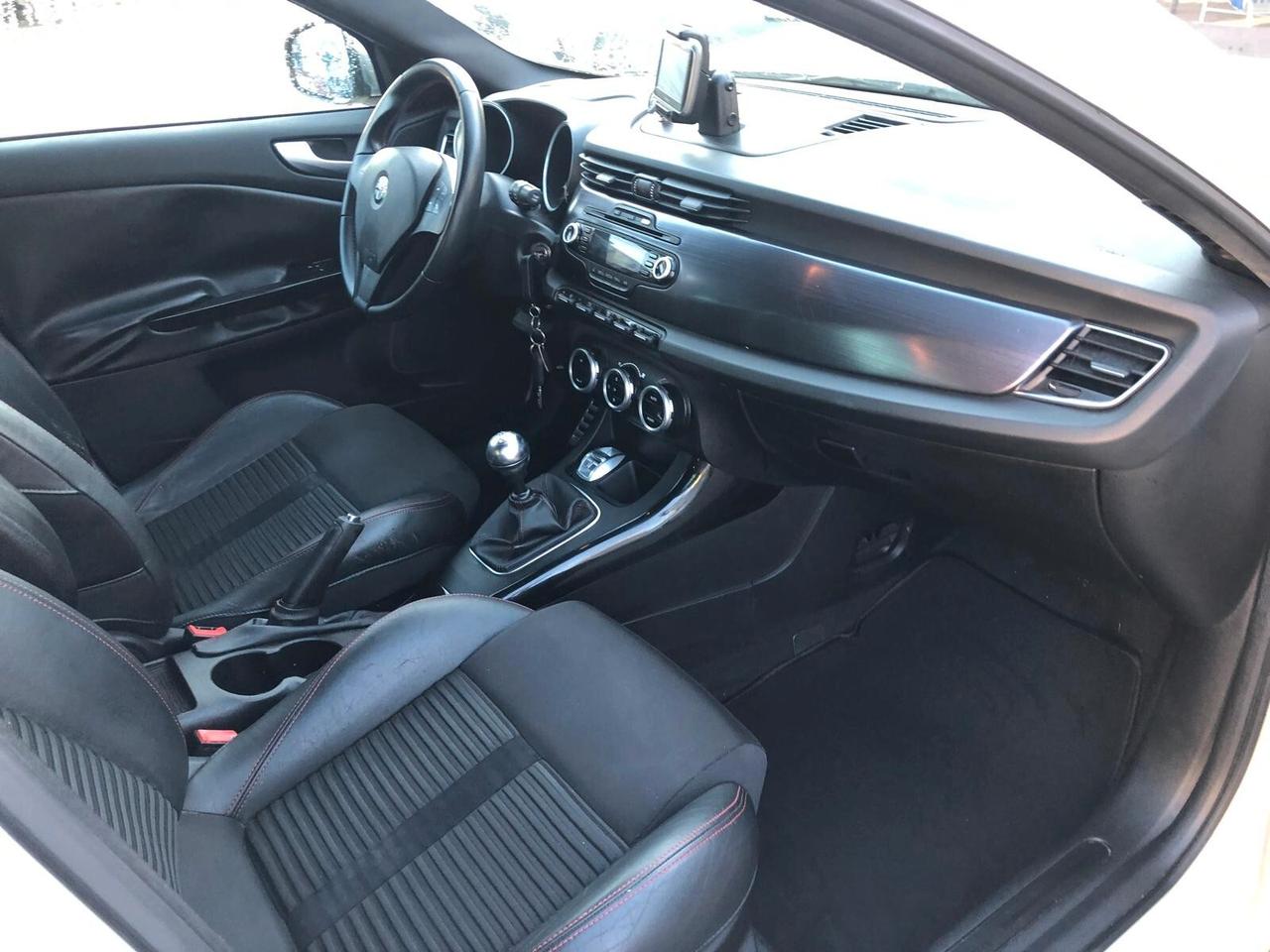 Alfa Romeo Giulietta 2.0 JTDm-2 170 CV Distinctive POSSIBILITA' GARANZIA EUROPEA CONFORMGEST FINO A 36 MESI!!!