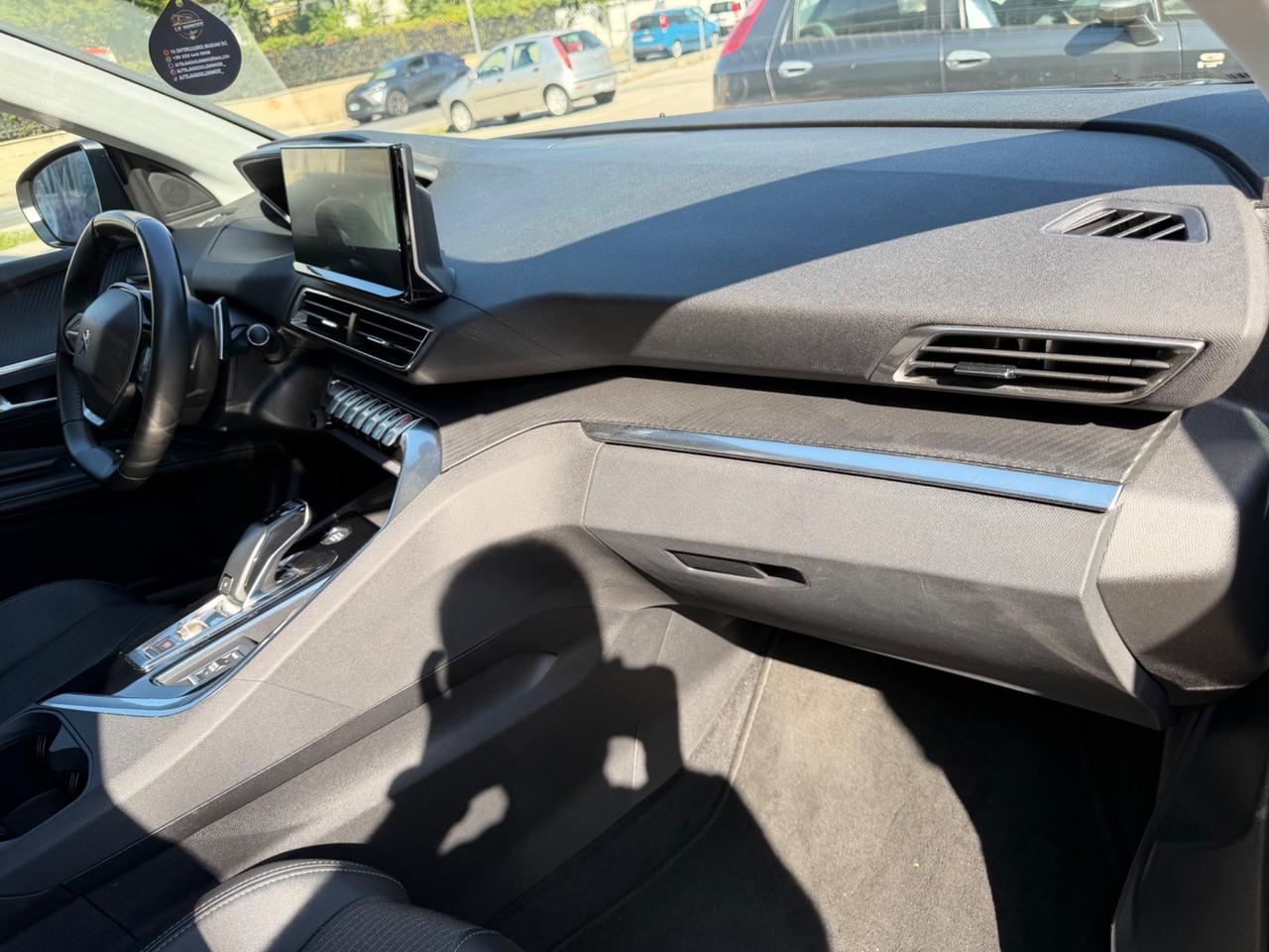 Peugeot 3008 BlueHDi 130 S&S EAT8 Allure
