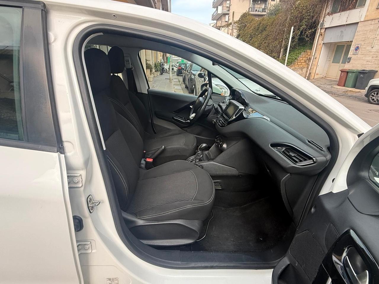 Peugeot 208 BlueHDi 75 5 porte Van Active