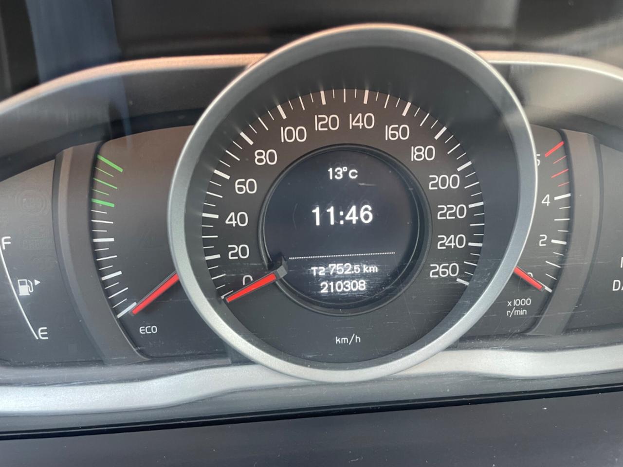 Volvo XC 60 XC60 D3 Geartronic R-design Kinetic