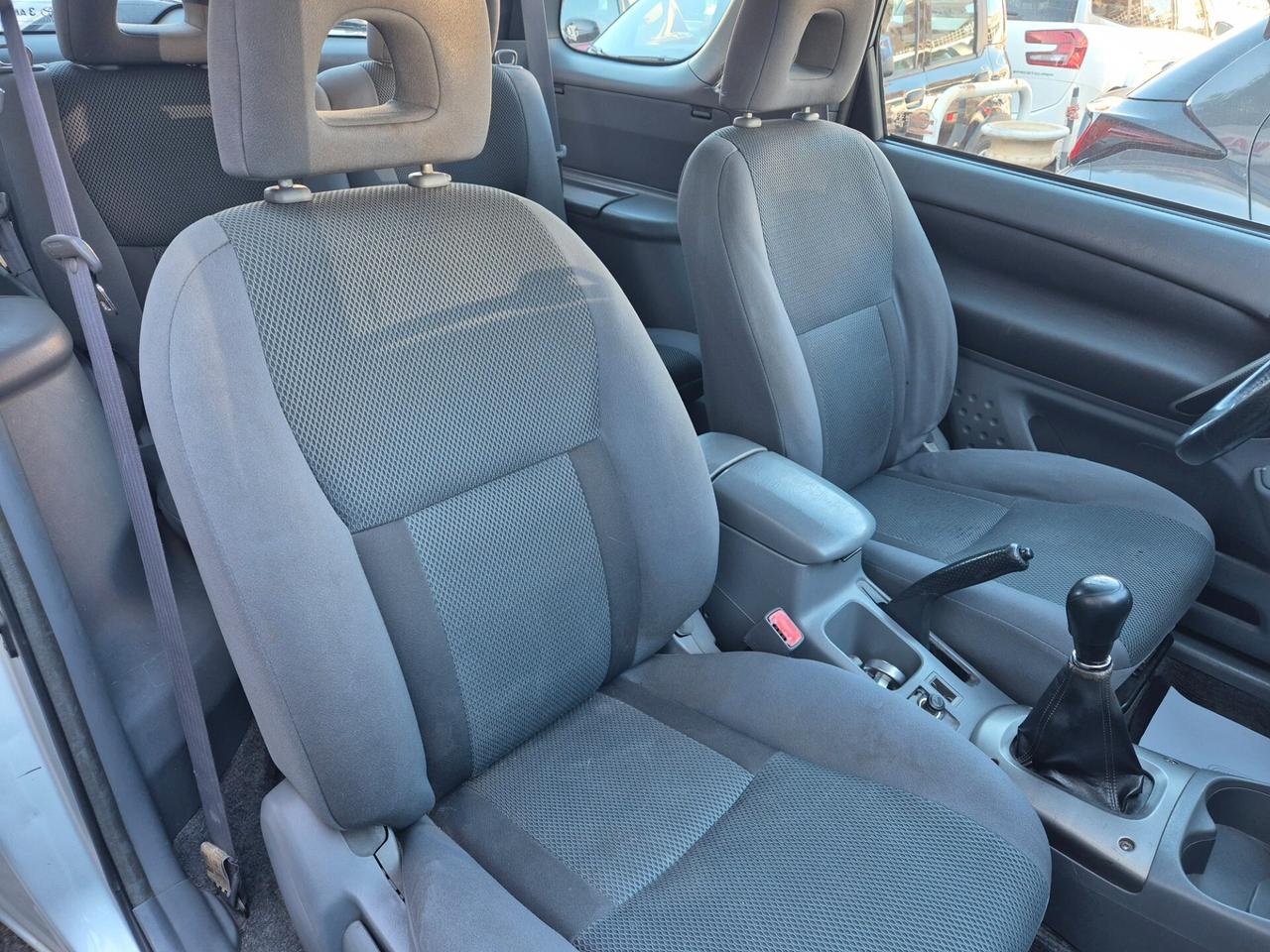 Toyota RAV 4 RAV4 2.0 16V cat 3 porte Sol