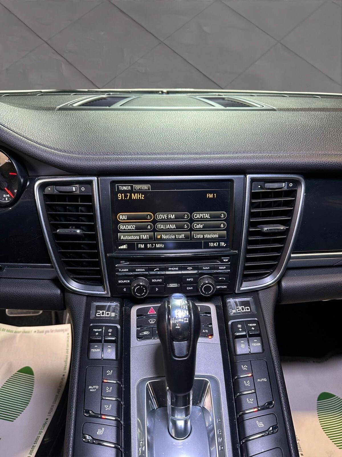 Porsche Panamera 3.0 300CV