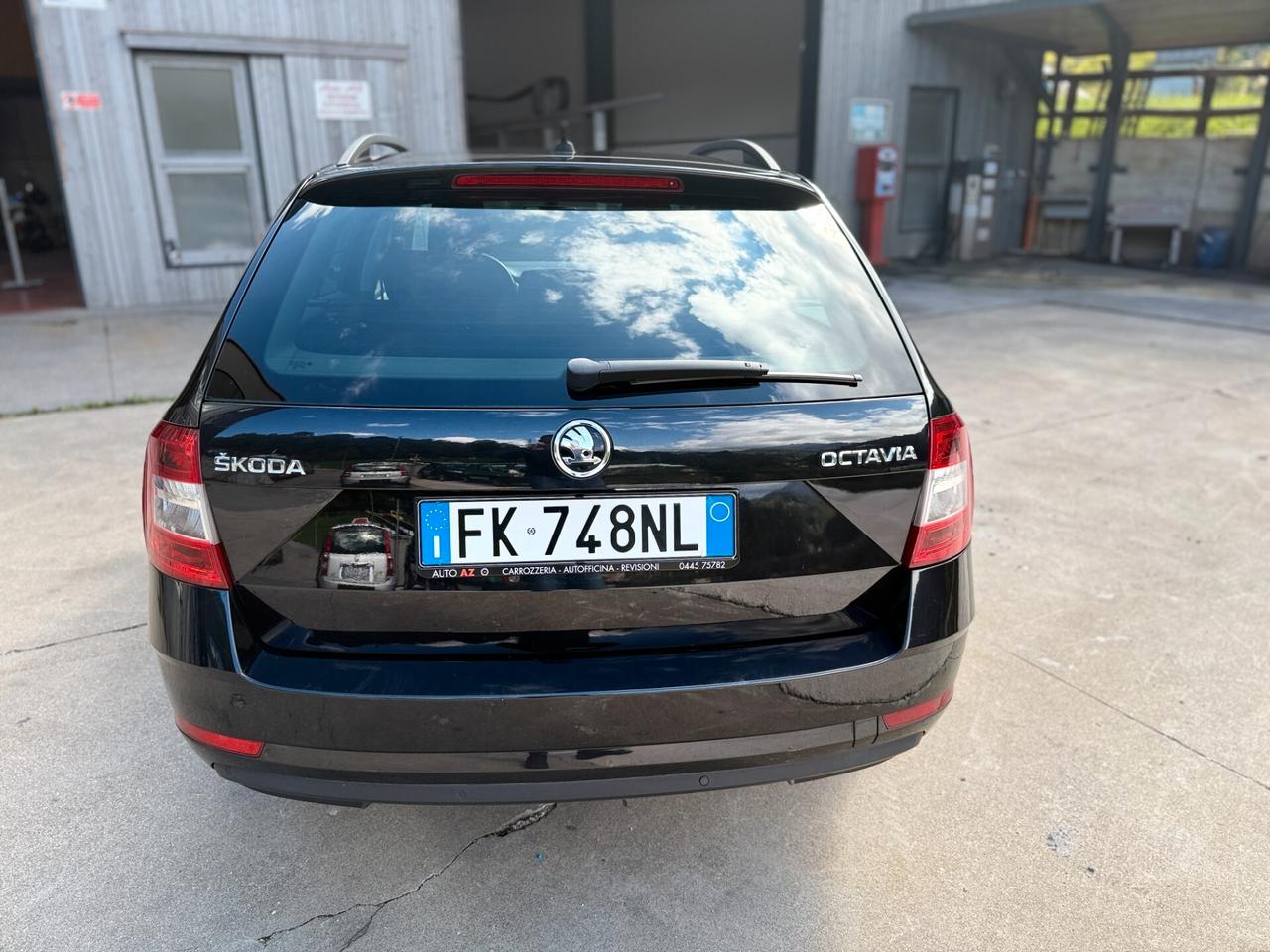 Skoda Octavia 1.6 TDI CR 115 CV DSG Wagon Style