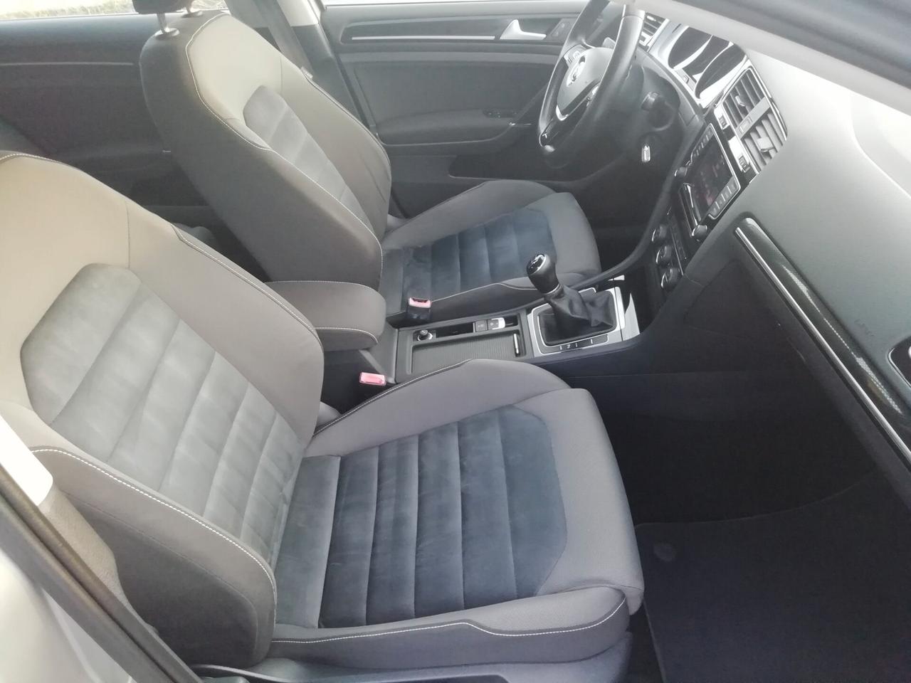 Volkswagen Golf Business 1.4 TGI 5p. Highline BlueMotion "Anche NEOPATENTATI"
