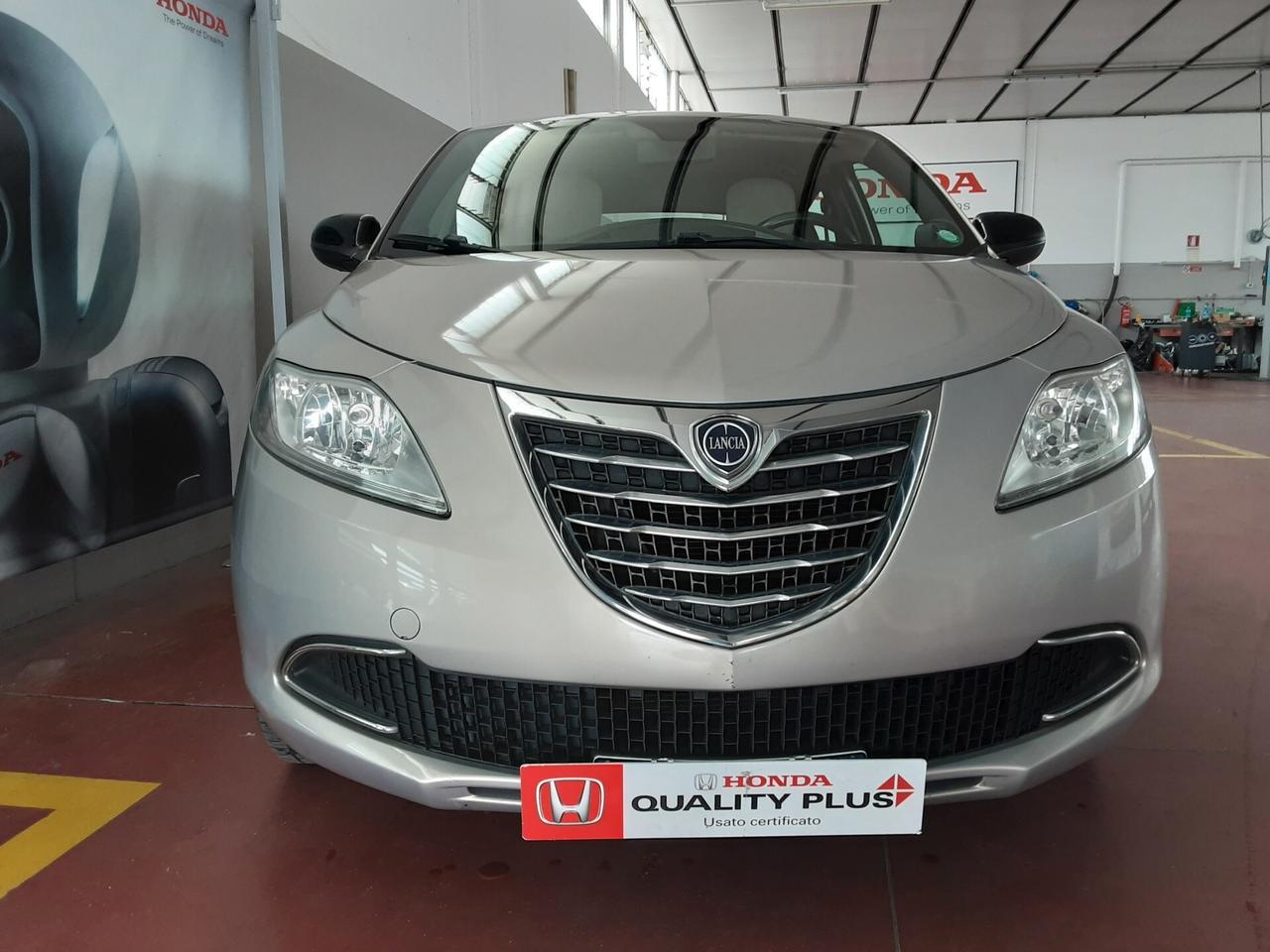 Lancia Ypsilon 1.2 69 CV 5 porte Platinum