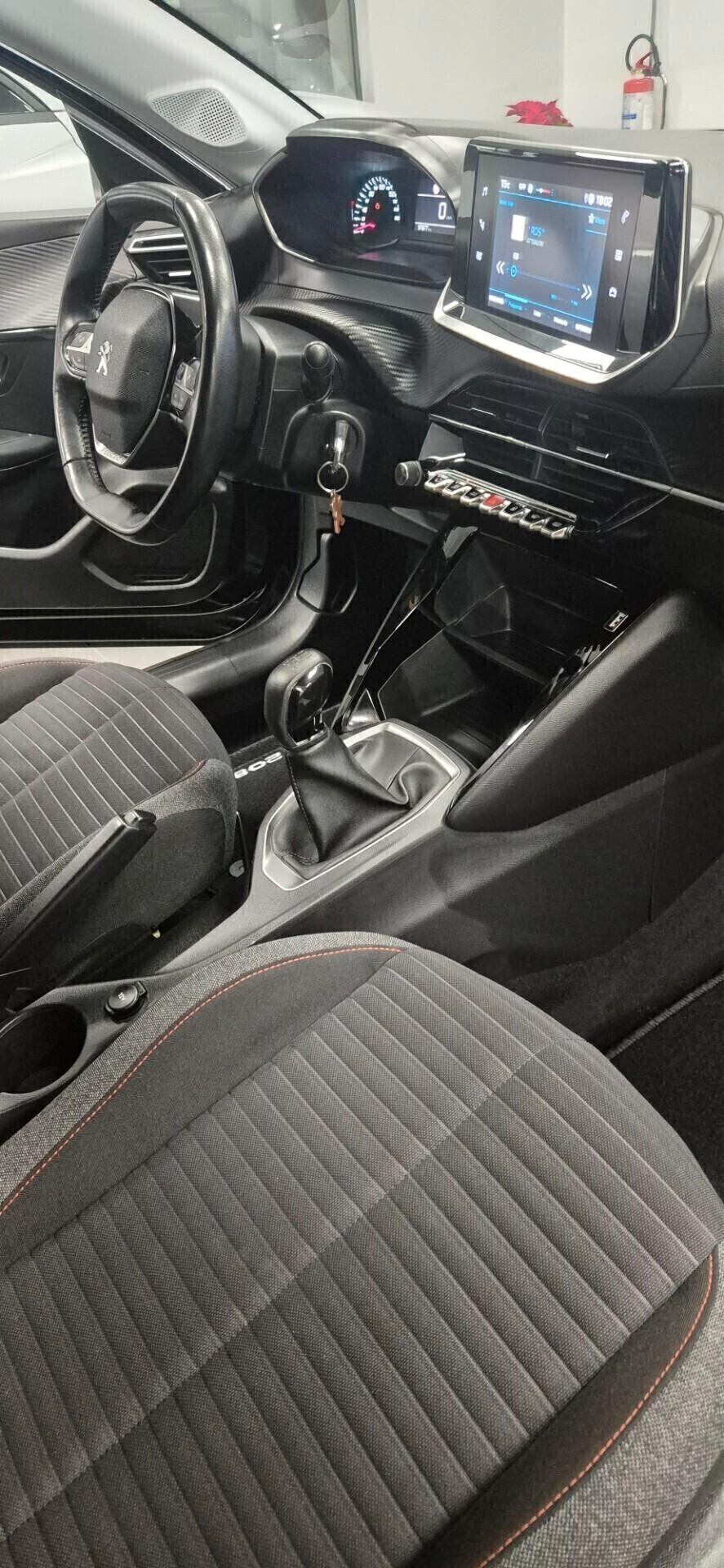 Peugeot 208 PureTech 75 TUA€191,00 AL MESE Like