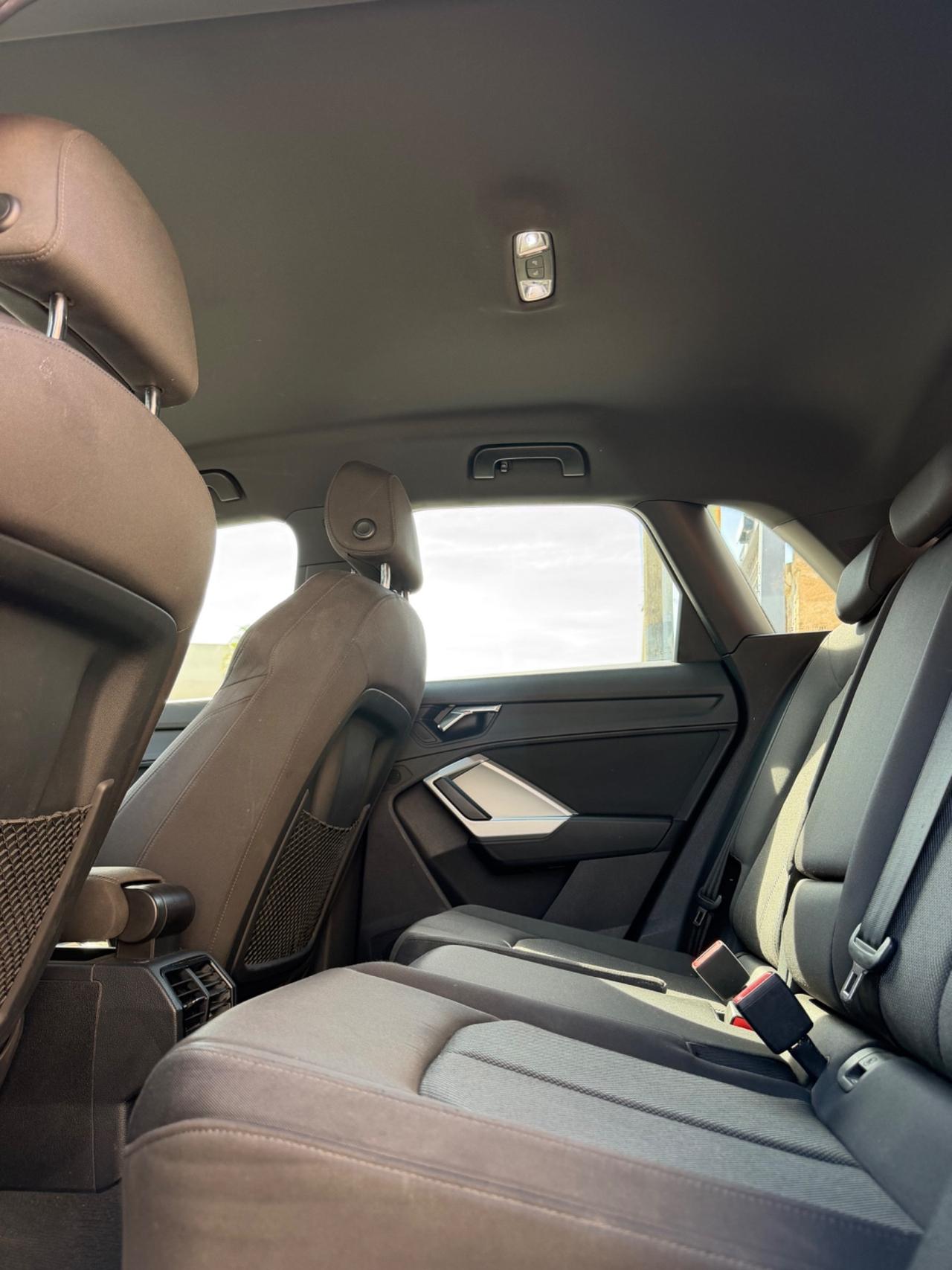 Audi Q3 35 TDI quattro Business-2019 MATRIX/NAVI