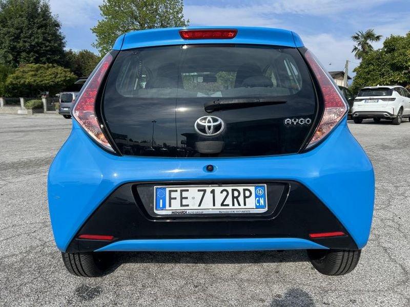 Toyota Aygo 1.0 VVT-i 69 CV 5p x-play NAVI + RETROCAMERA