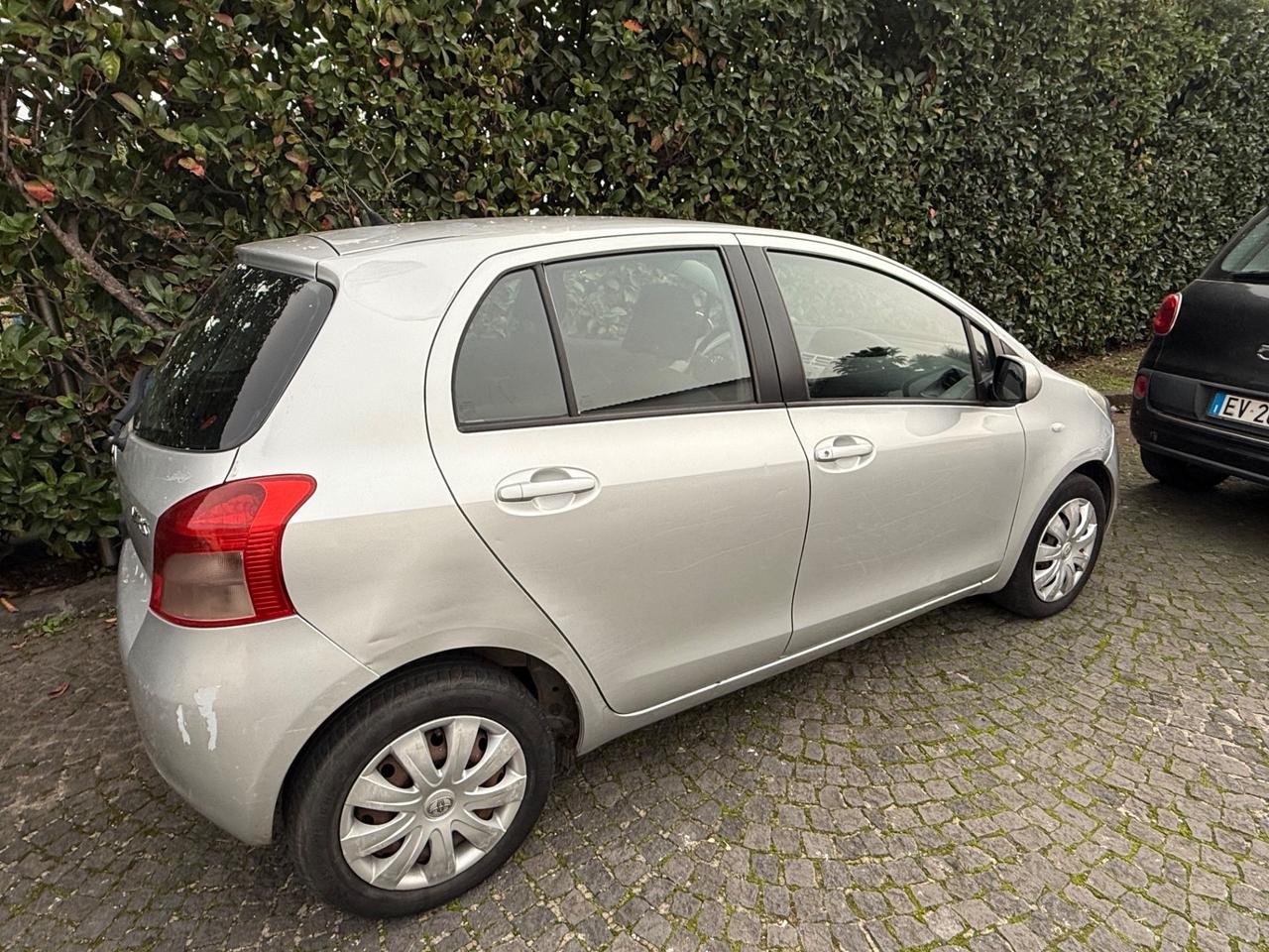 Toyota Yaris 5porte 1.3 benzina 87cv