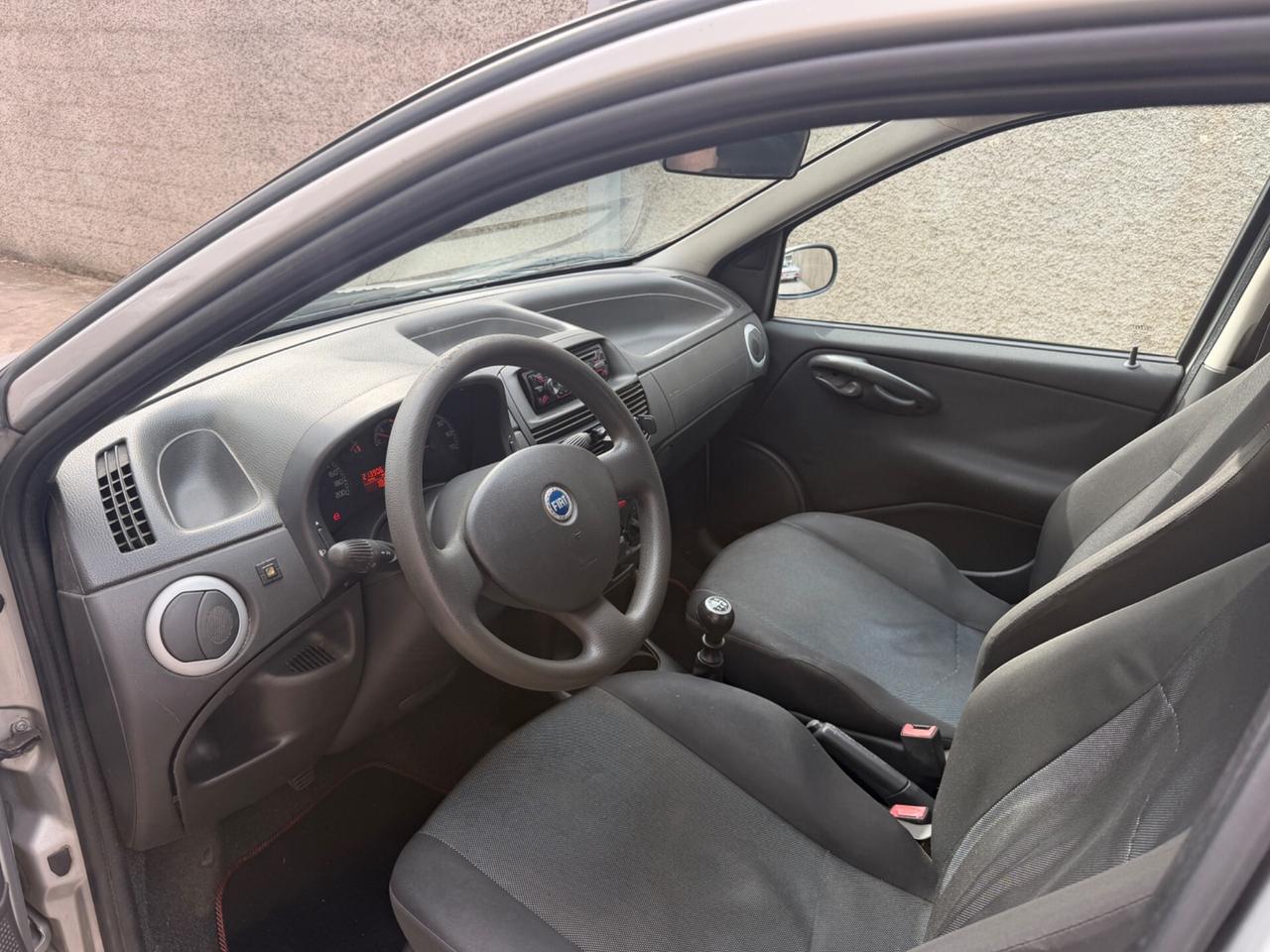 Fiat punto 1.2 benzina 44kw euro4 neopatentati