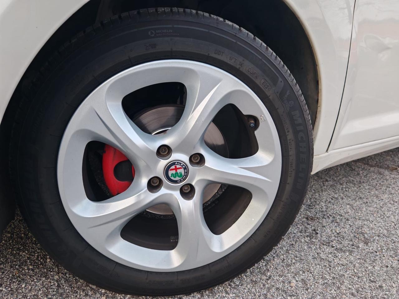 Alfa Romeo MiTo 1.4 benz 77cv Neopat E6