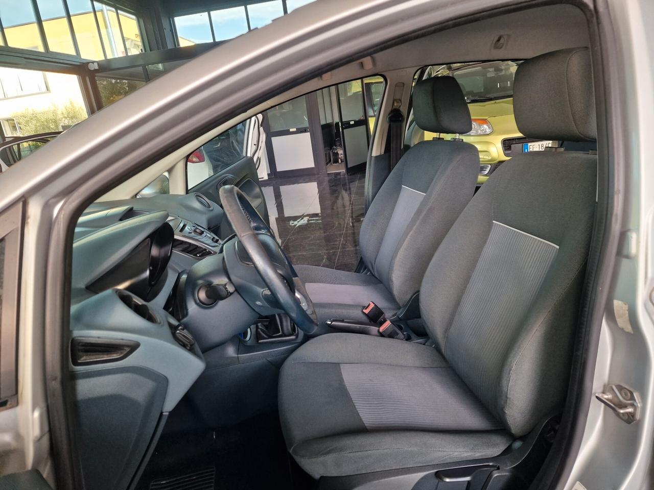 Ford Fiesta 1.4 TDCi 68CV 5 porte Titanium