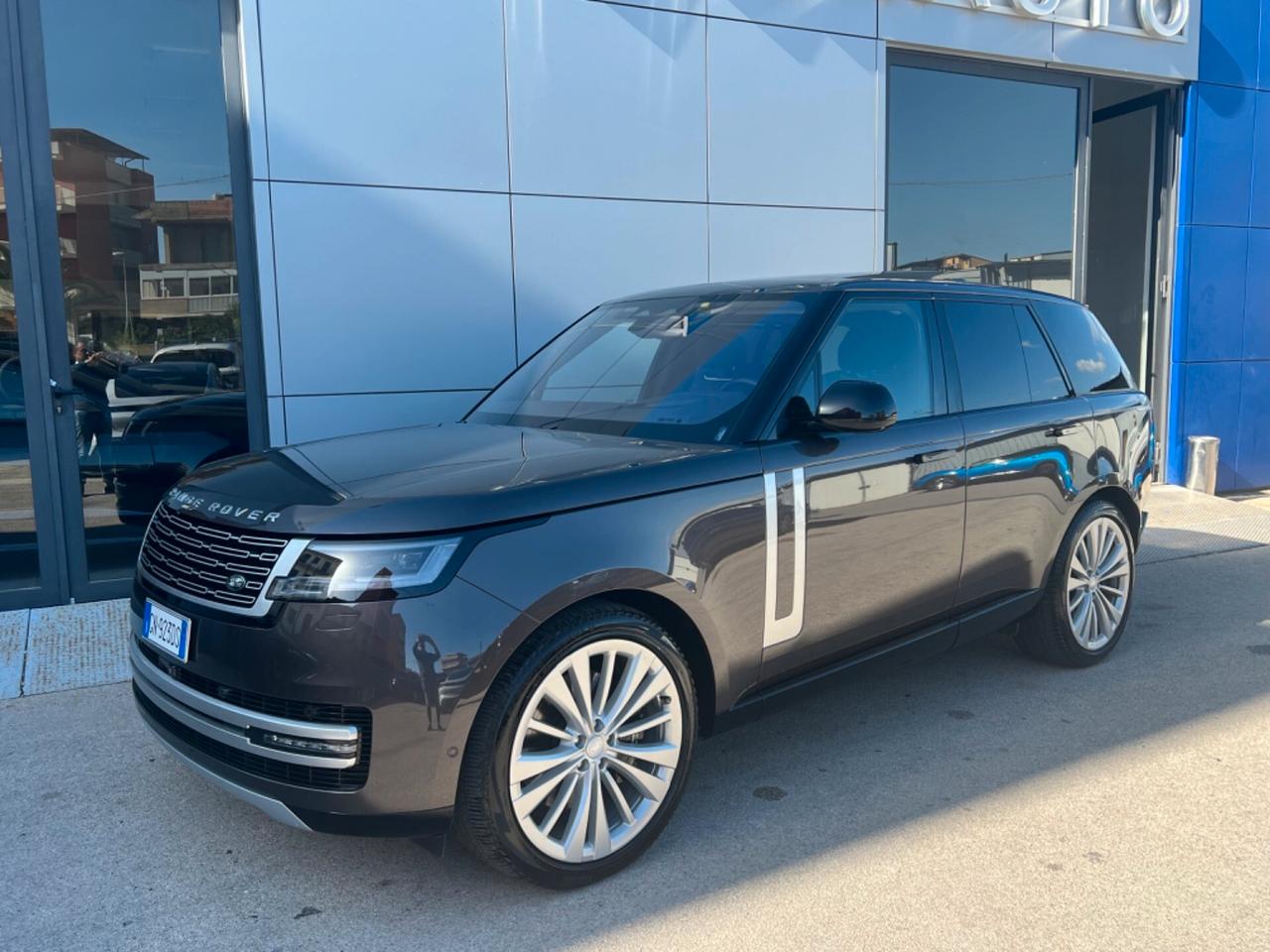 Land Rover Range Rover 4.4 V8 First Edition 530cv - anno 2023 - km 28.000