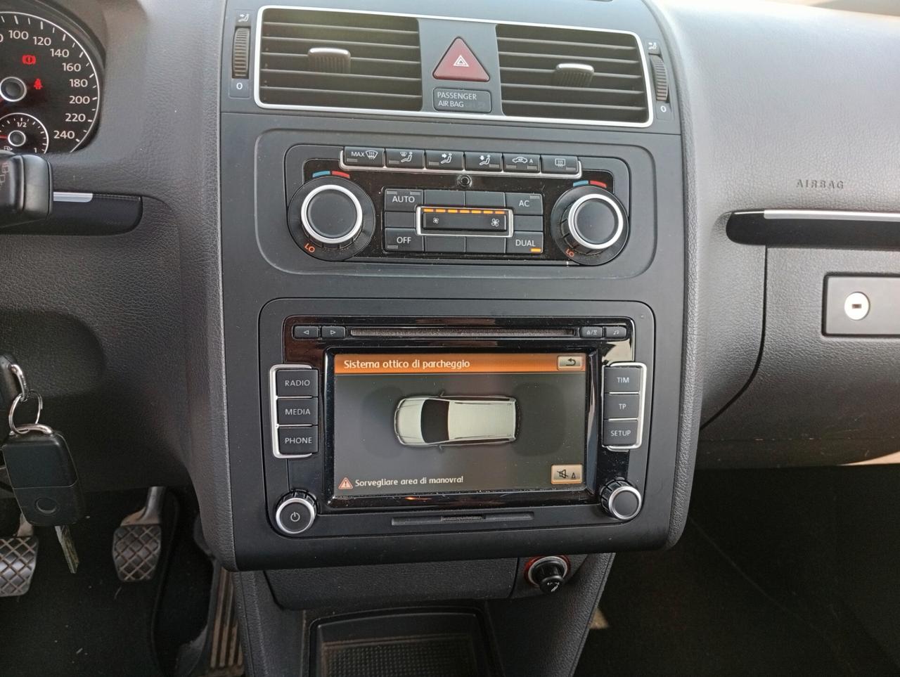 Volkswagen Touran 2.0 TDI 140 CV 7 POSTI