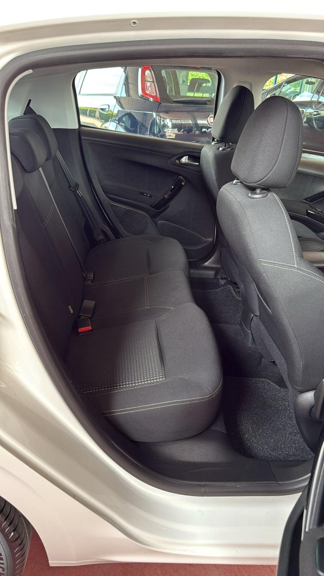 Peugeot 208 PureTech 82 5 porte Allure