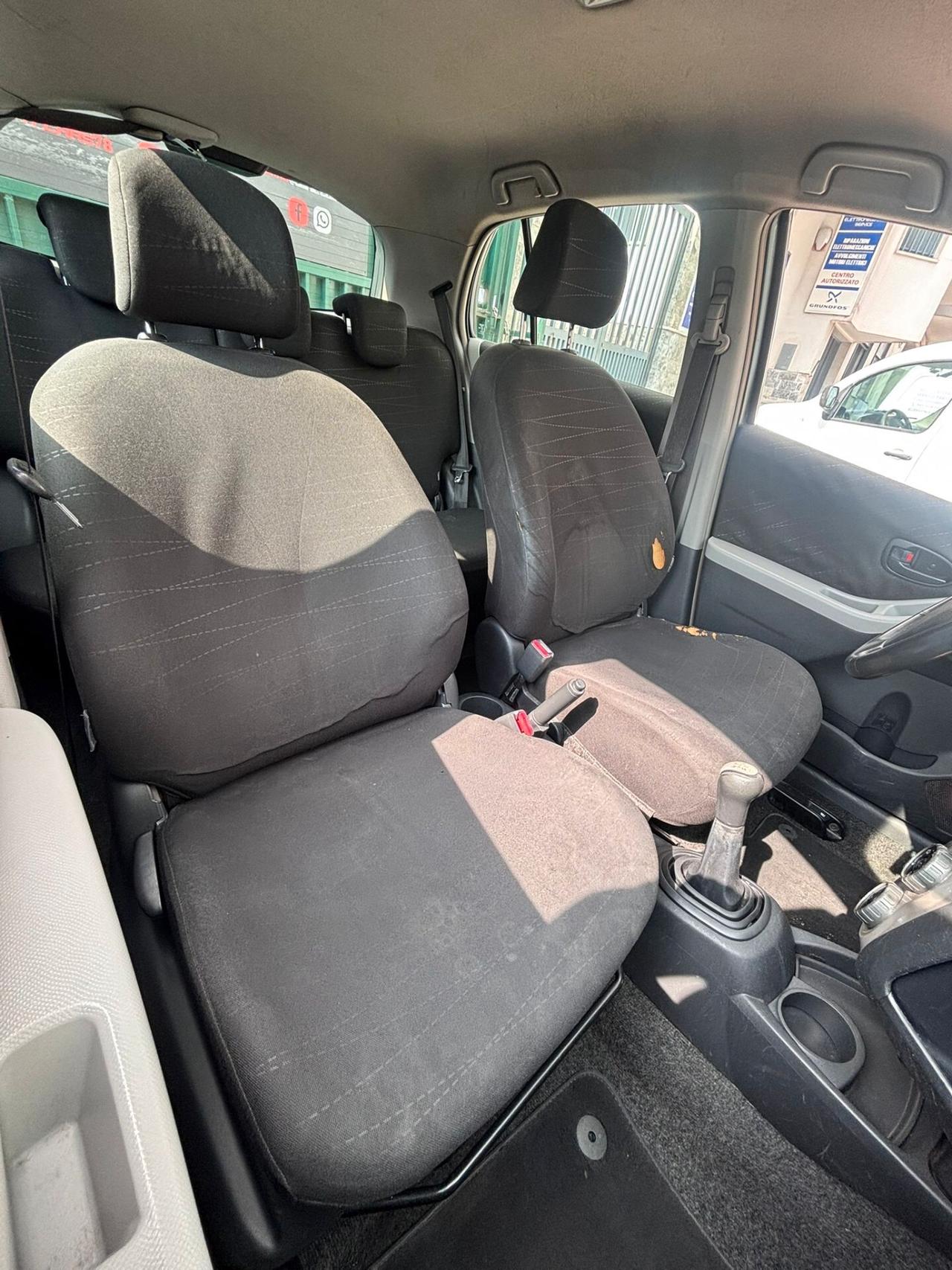 Toyota Yaris 1.0 5 porte Sol