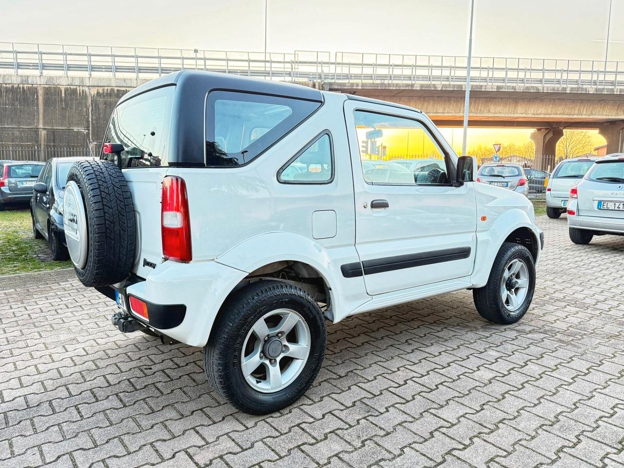 Suzuki Jimny 1.3i 16V cat Cabrio 4WD JLX OK NEOPATENTATI