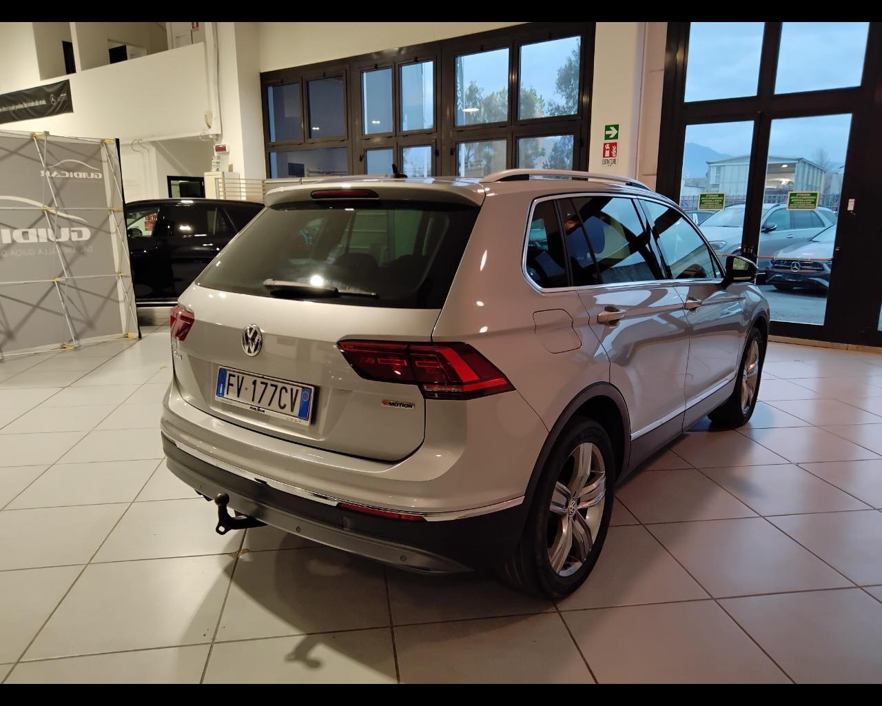 VOLKSWAGEN Tiguan II 2016 - Tiguan 2.0 tdi Style 4motion 150cv dsg