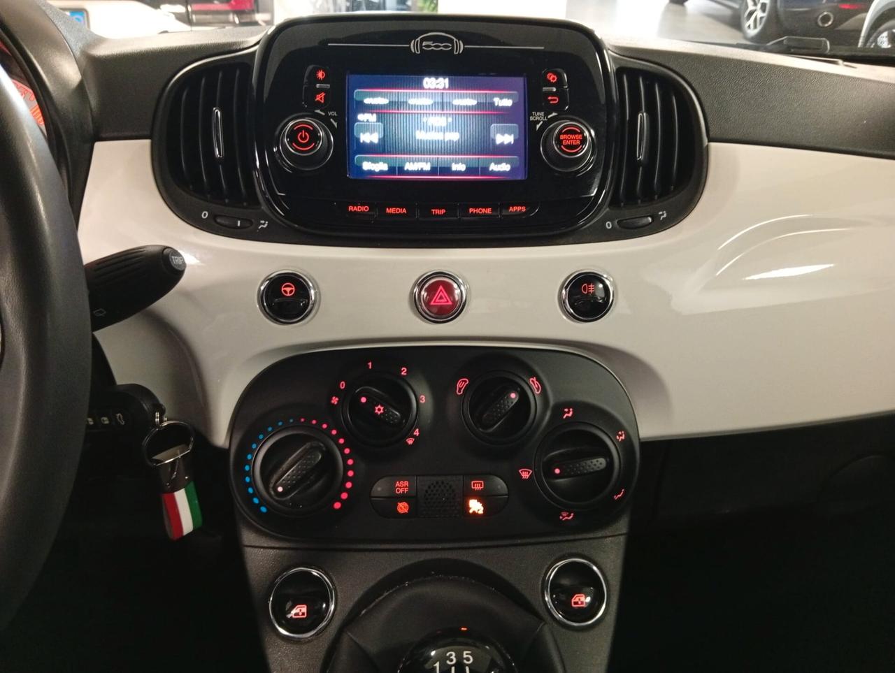 Fiat 500 1.0 Hybrid Red
