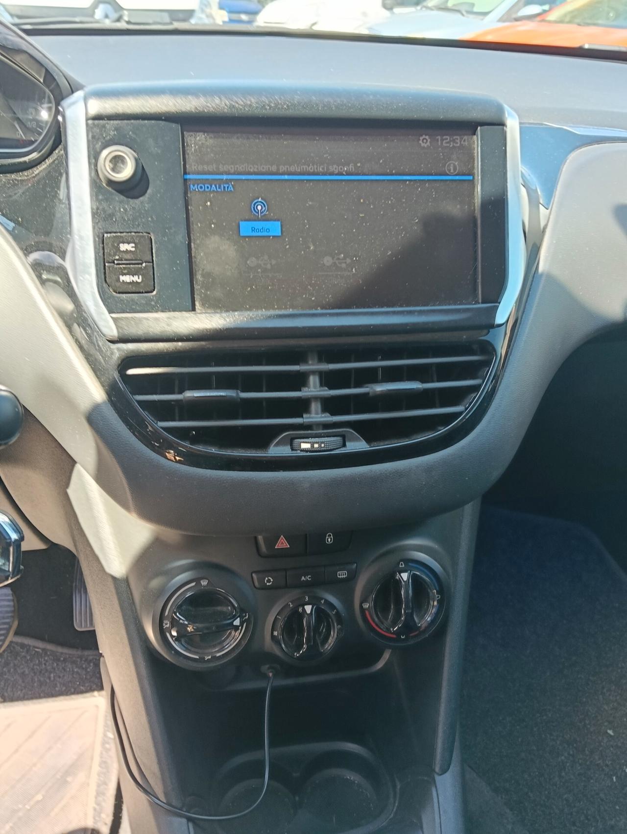 Peugeot 208 PureTech 82 5 porte Allure